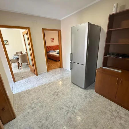 Meg's And Aron's Apartment Tirana